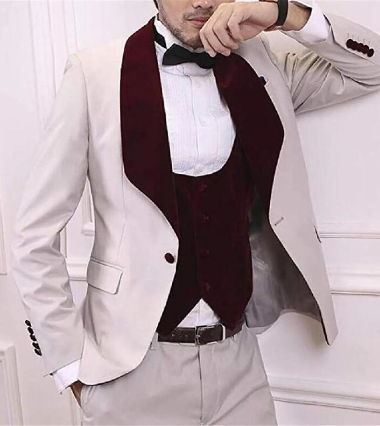 Abito da uomo elegante con risvolto sciallato su misura Slim Fit 3 pezzi giacca  gilet  pantaloni Smoking dello sposo da spo