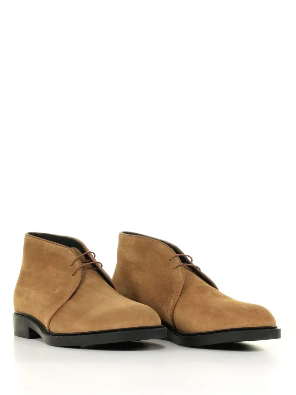 Ankle boot with laces