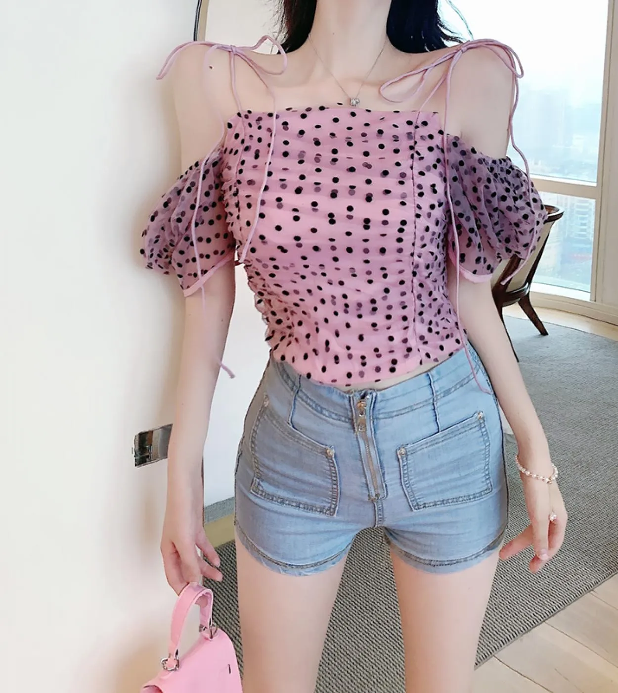 Camicetta estiva con spalle scoperte Camicetta a maniche corte in chiffon a pois da donna con cinturino increspato Camicia a man