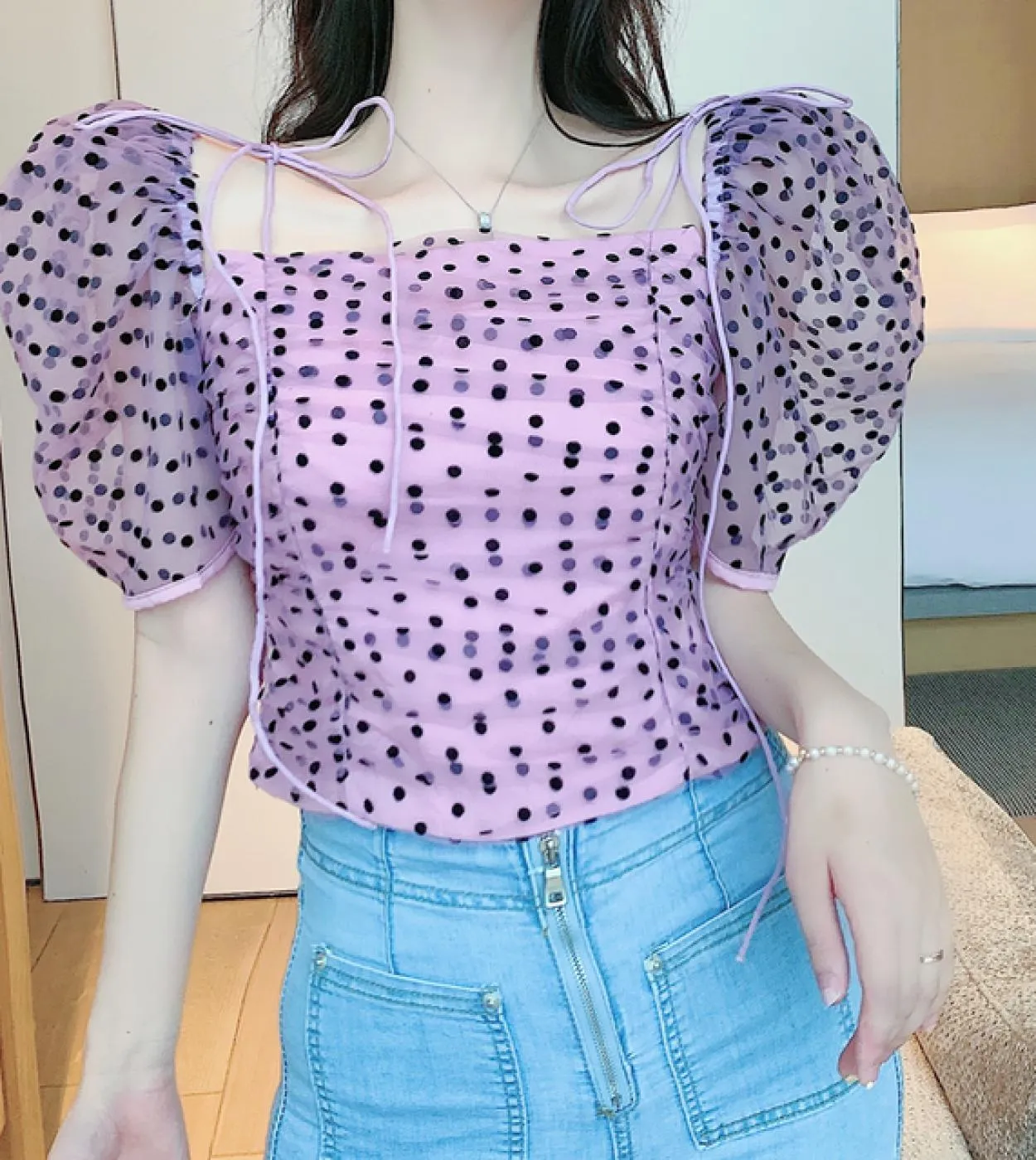 Camicetta estiva con spalle scoperte Camicetta a maniche corte in chiffon a pois da donna con cinturino increspato Camicia a man