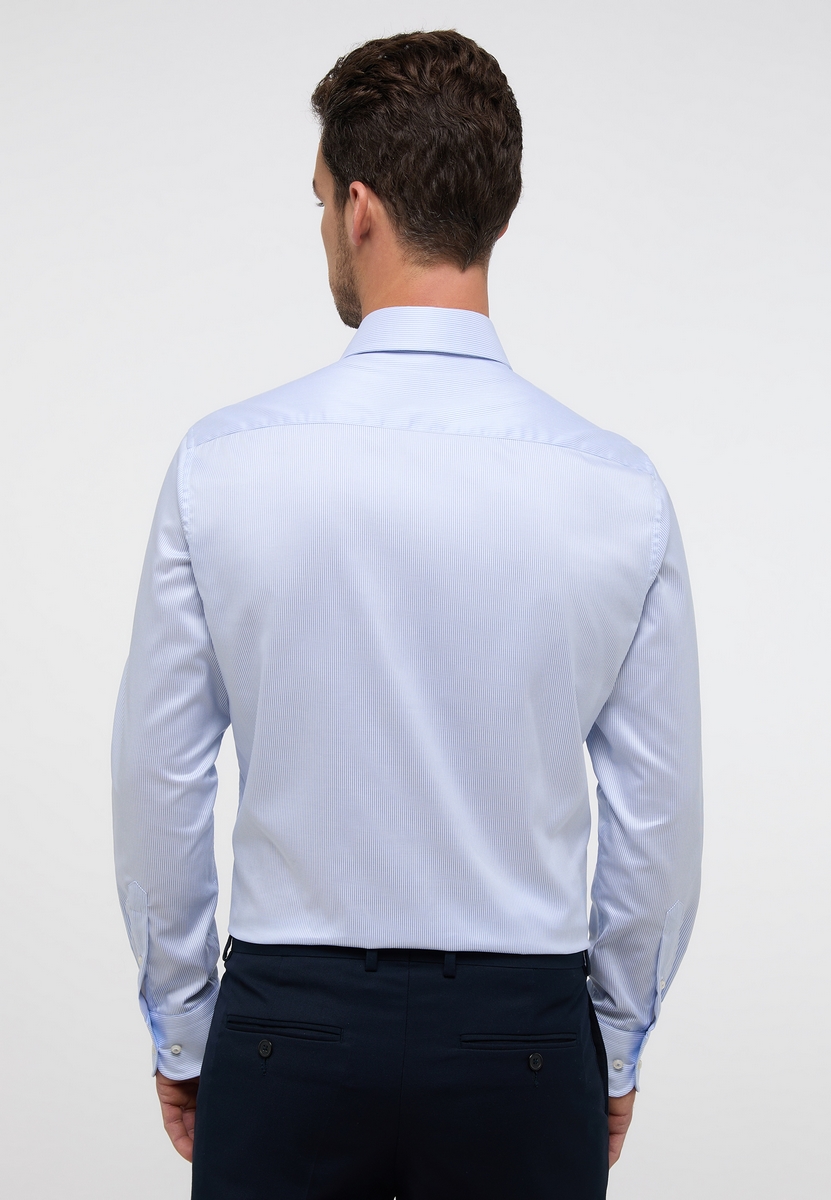 Camicia a righe celeste eterna modern fit in cotone twill no stiro