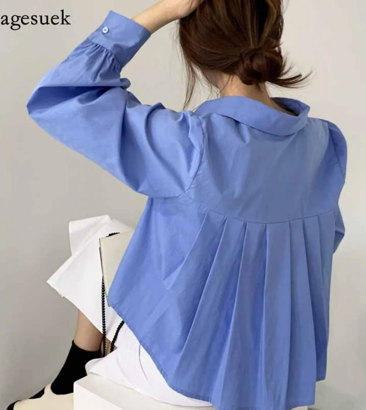 Camicia allentata con bottoni sul colletto rovesciato autunno 2022 Camicetta da donna con pieghe sul retro Camicetta a maniche l