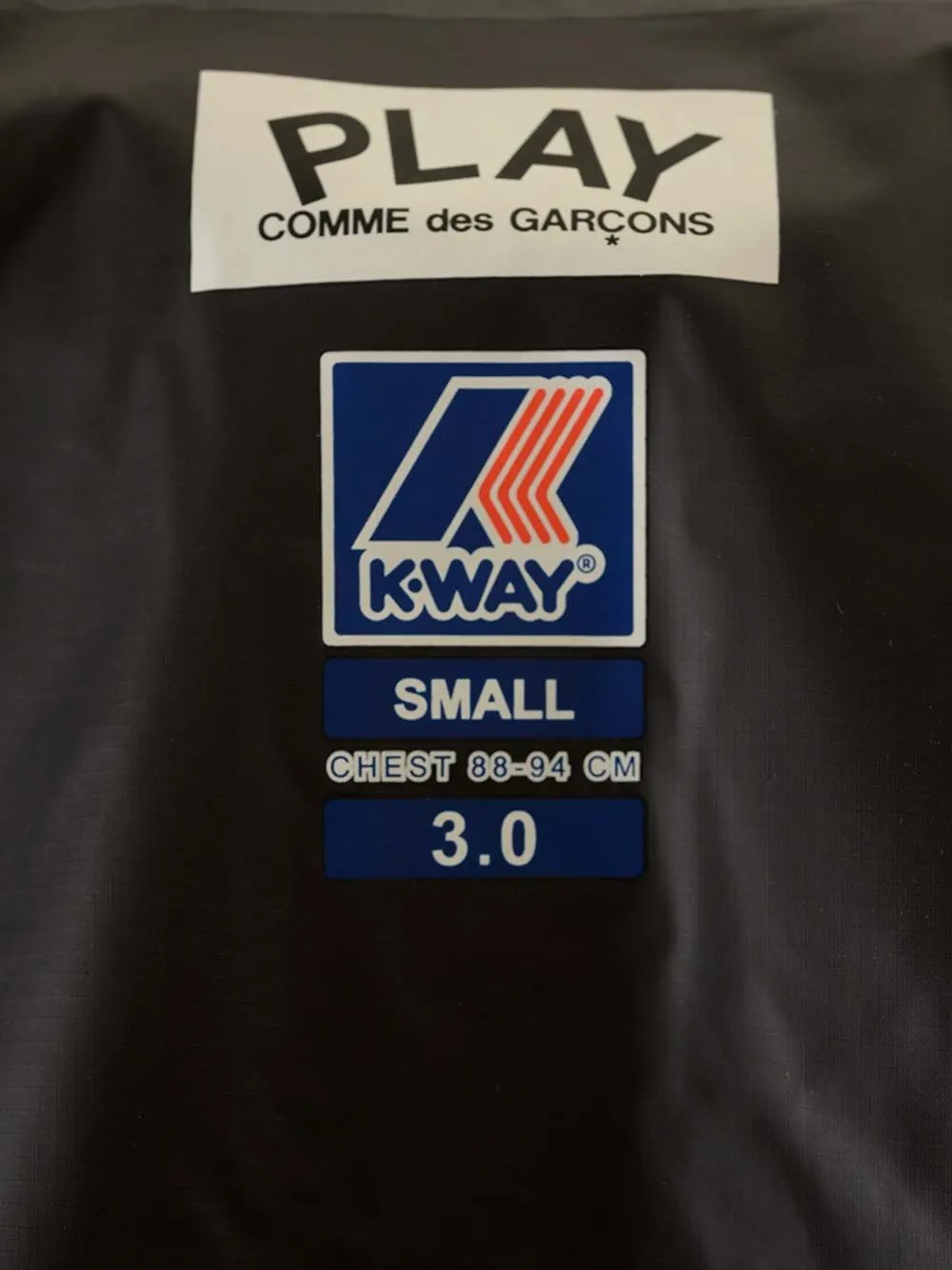   Comme Des Garcons Play  Giacca K-way  