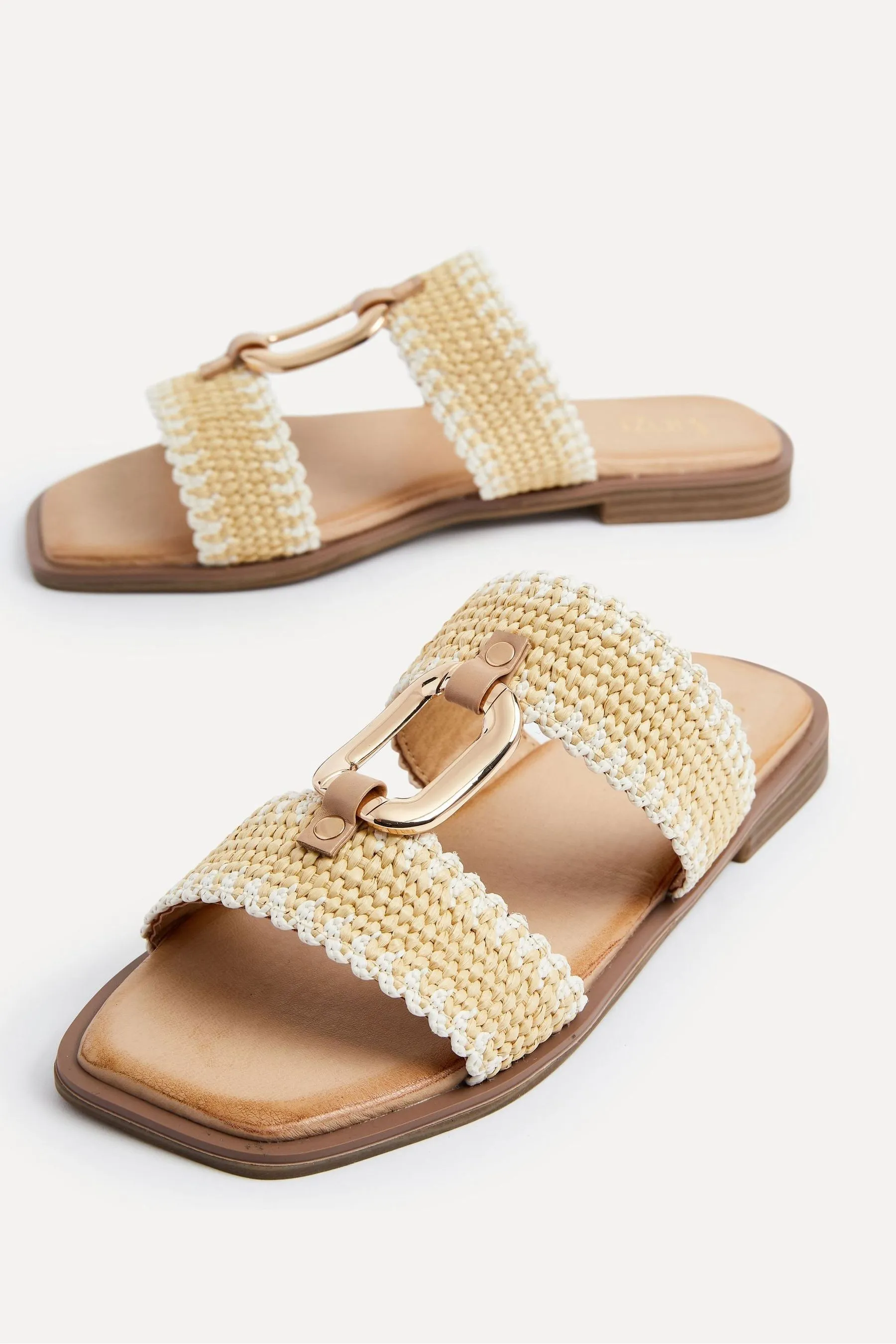 Linzi JoJo - Sandali piatto con spalline in rafia e fibbie grandi