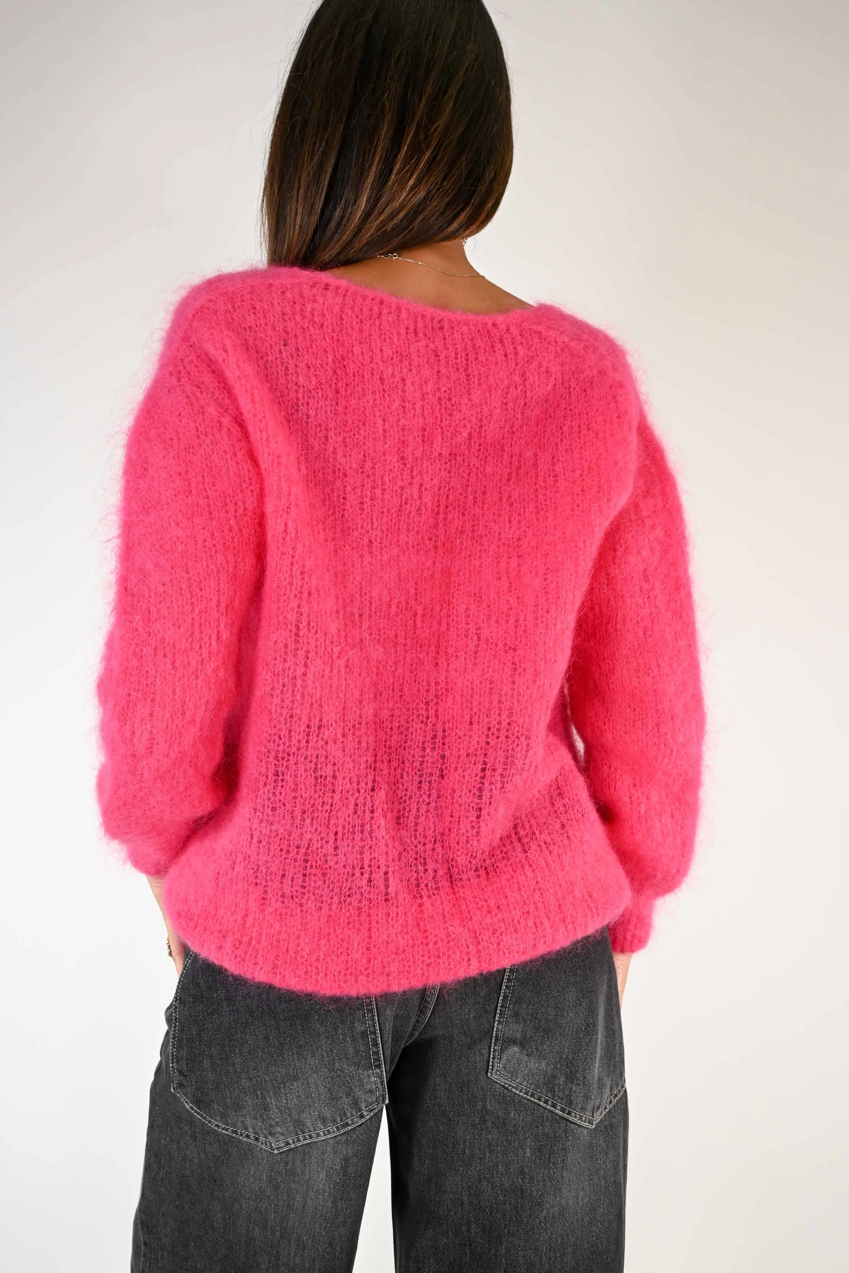 MAGLIA OVER IN MOHAIR SCOLLO V COLOR FUXIA