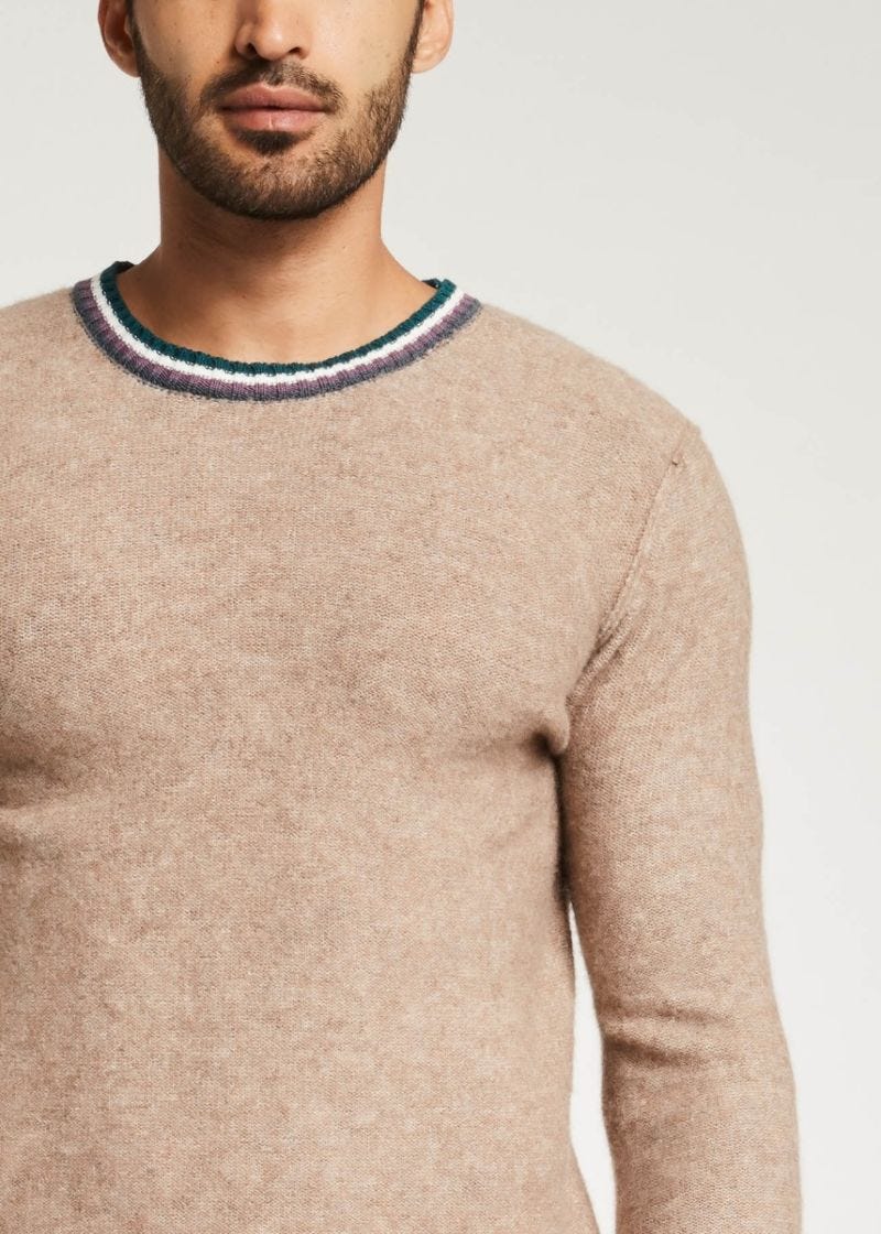 Maglione con bordi a righe