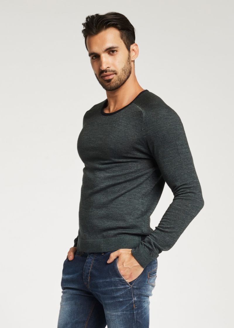 Maglione con collo a contrasto