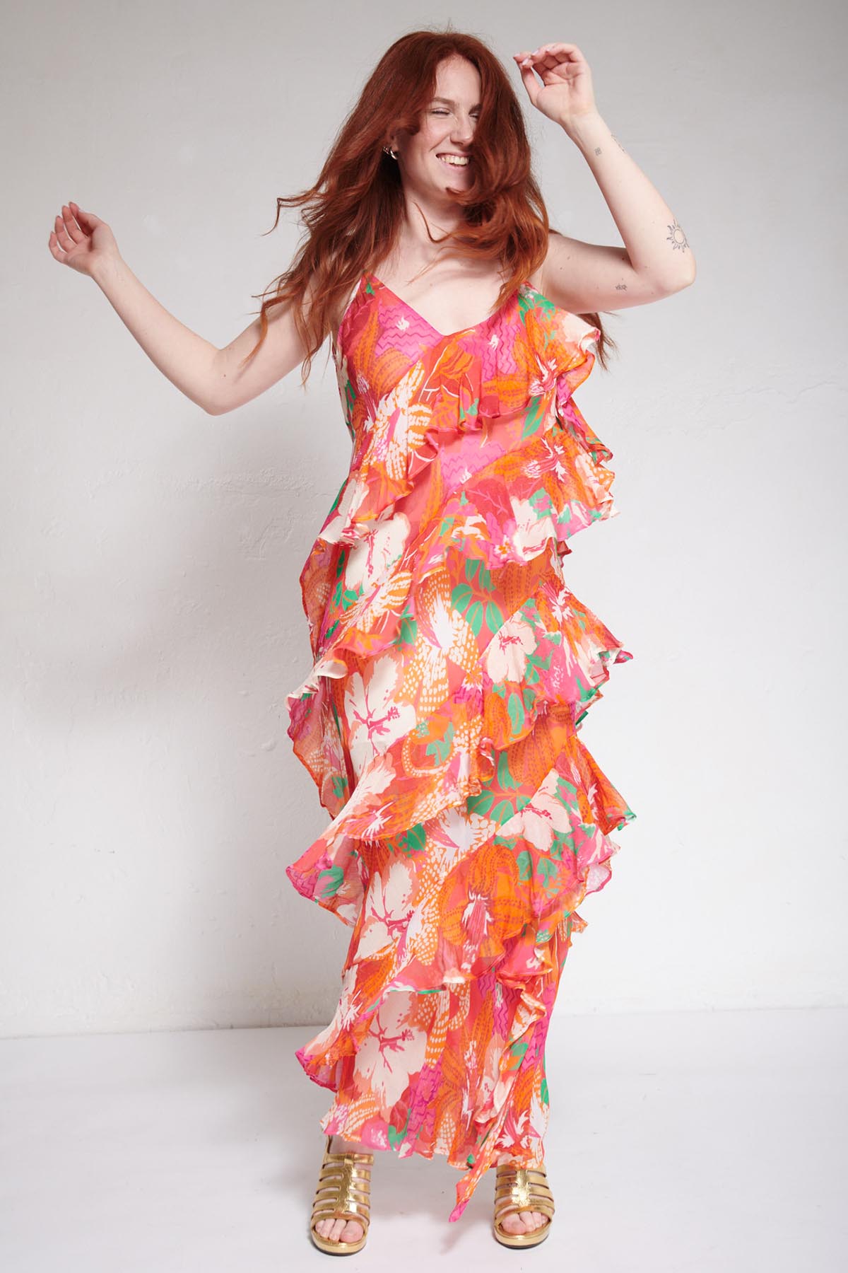 MSGM Abito lungo con balze stampa Tropico