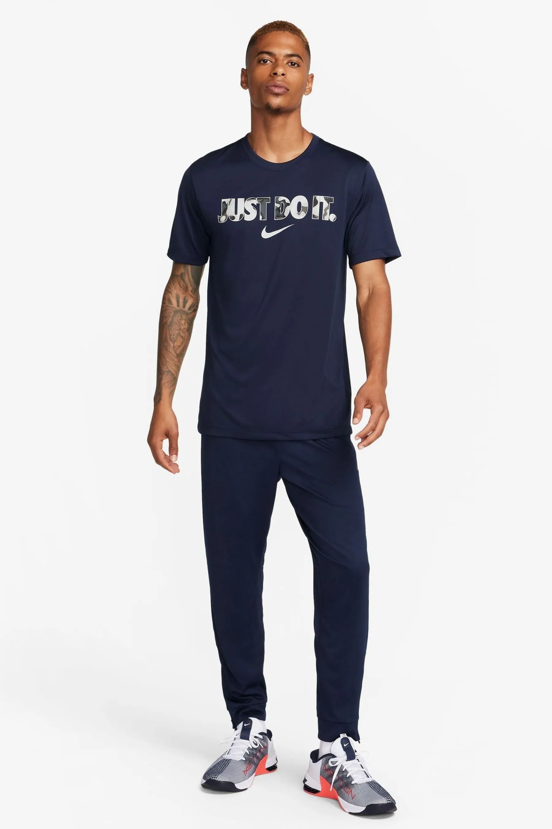 Nike - Pantaloni da jogging da allenamento Dri-FIT totale affusolata