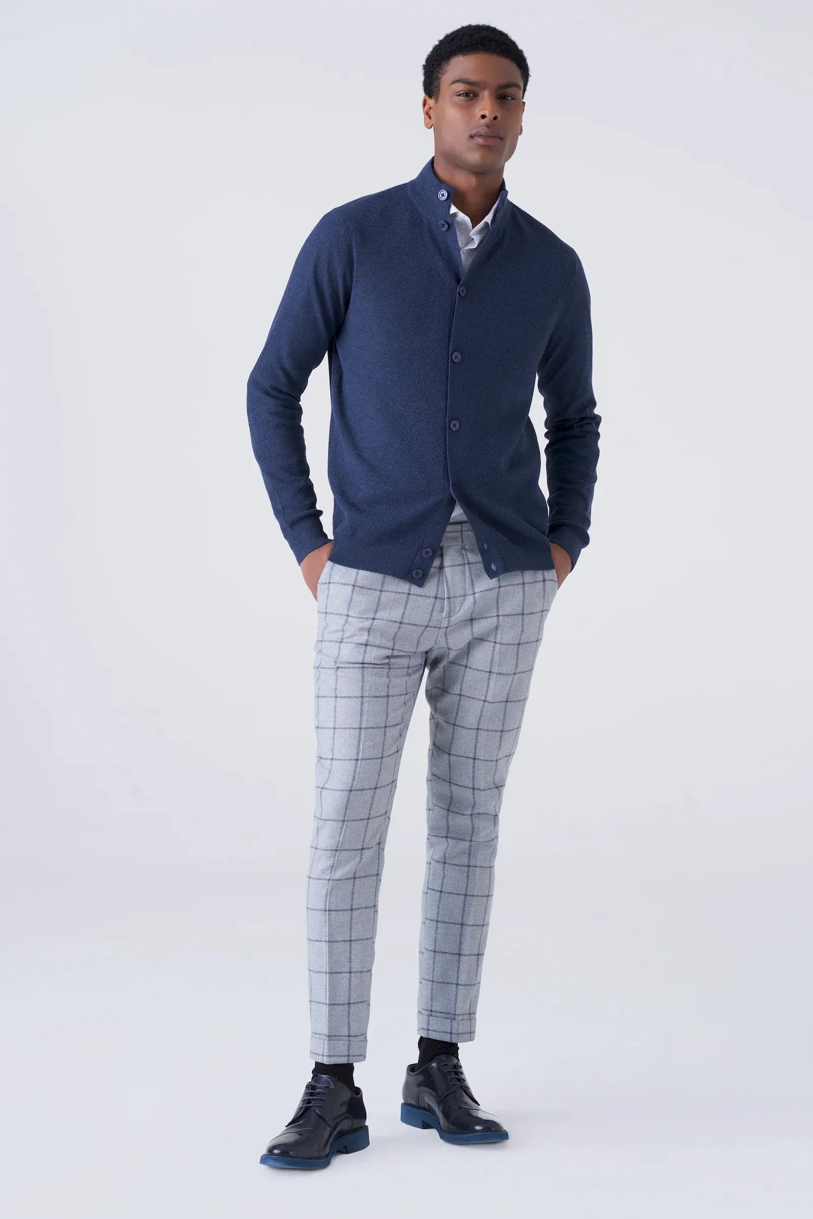 Pantaloni grigio chiaro fantasia a quadri