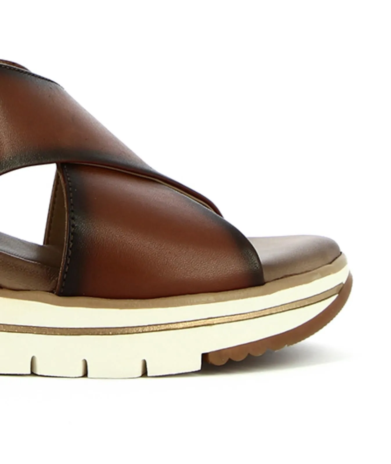 Sandali marroni in pelle con zeppa