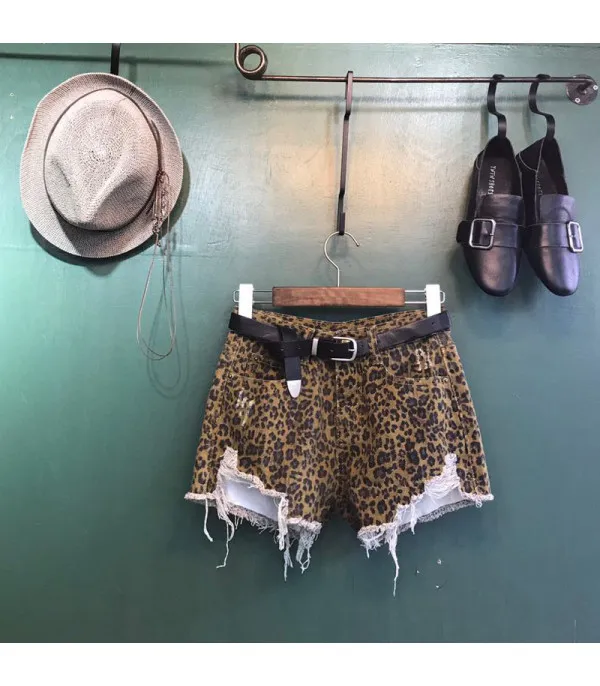 Shorts leopardato denim sfrangiato