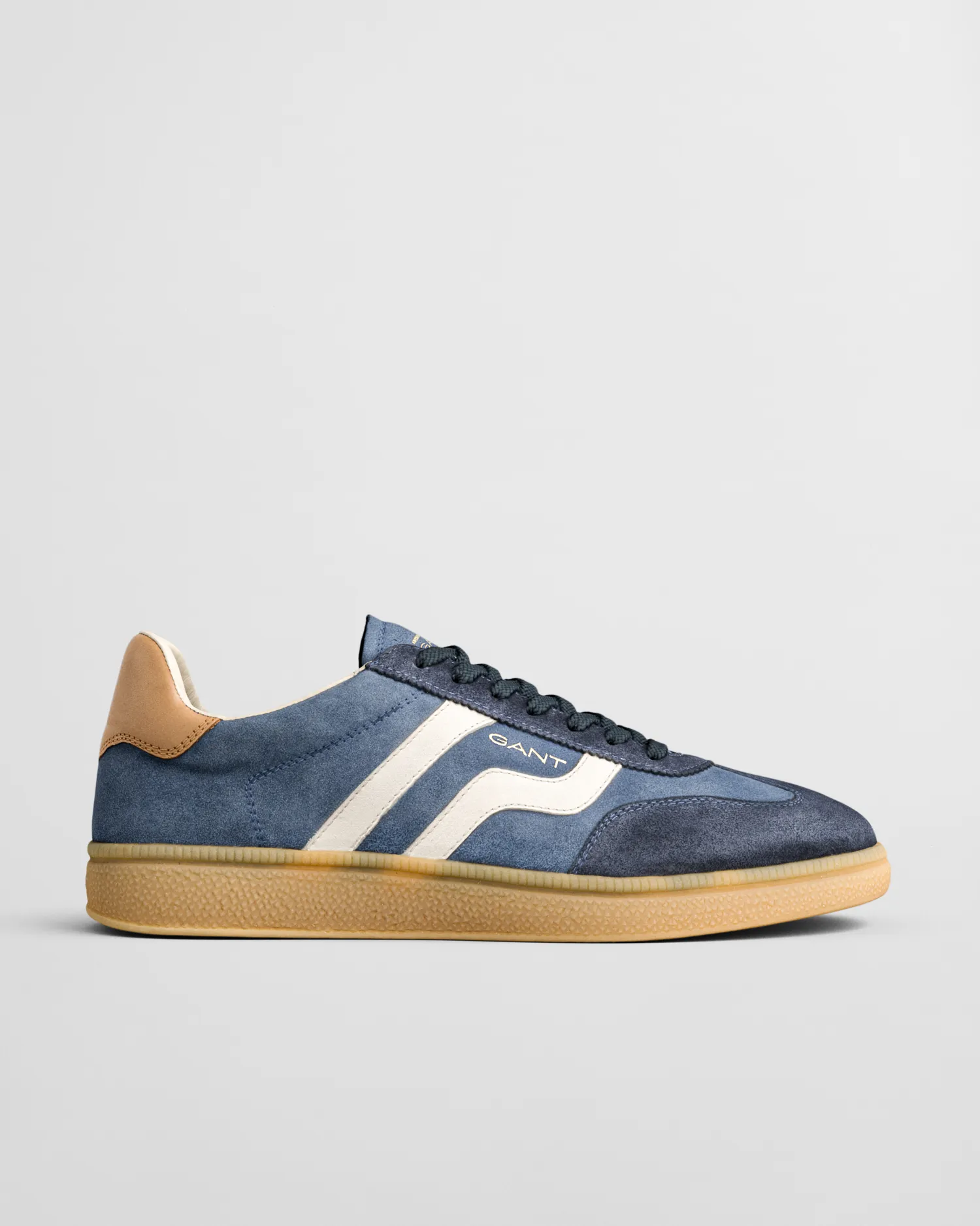 Sneakers Cuzmo in camoscio    