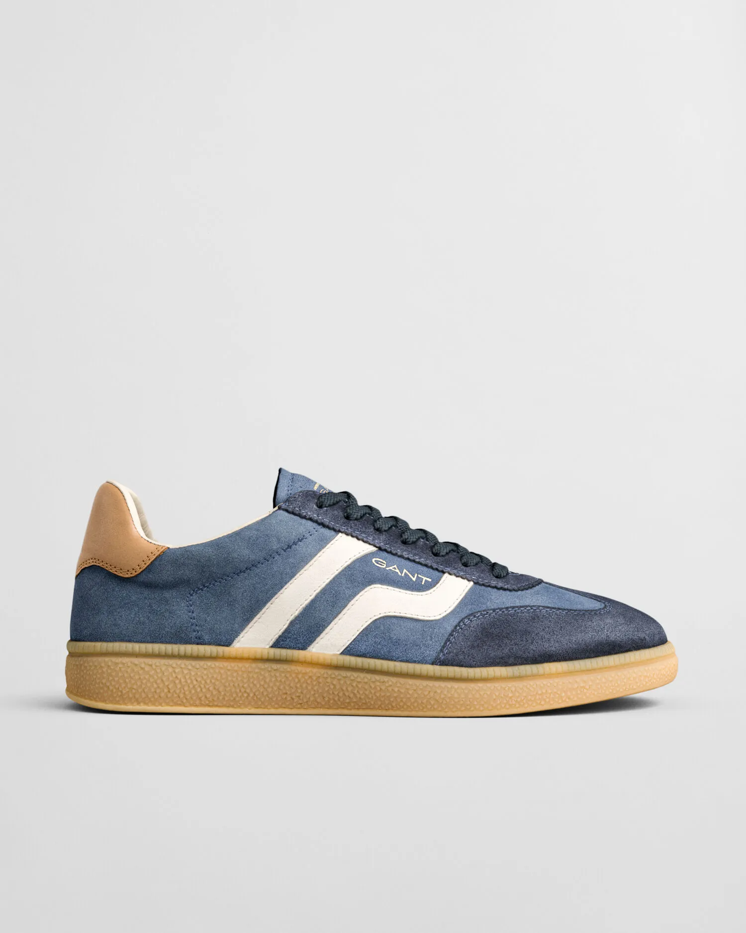 Sneakers Cuzmo in camoscio    