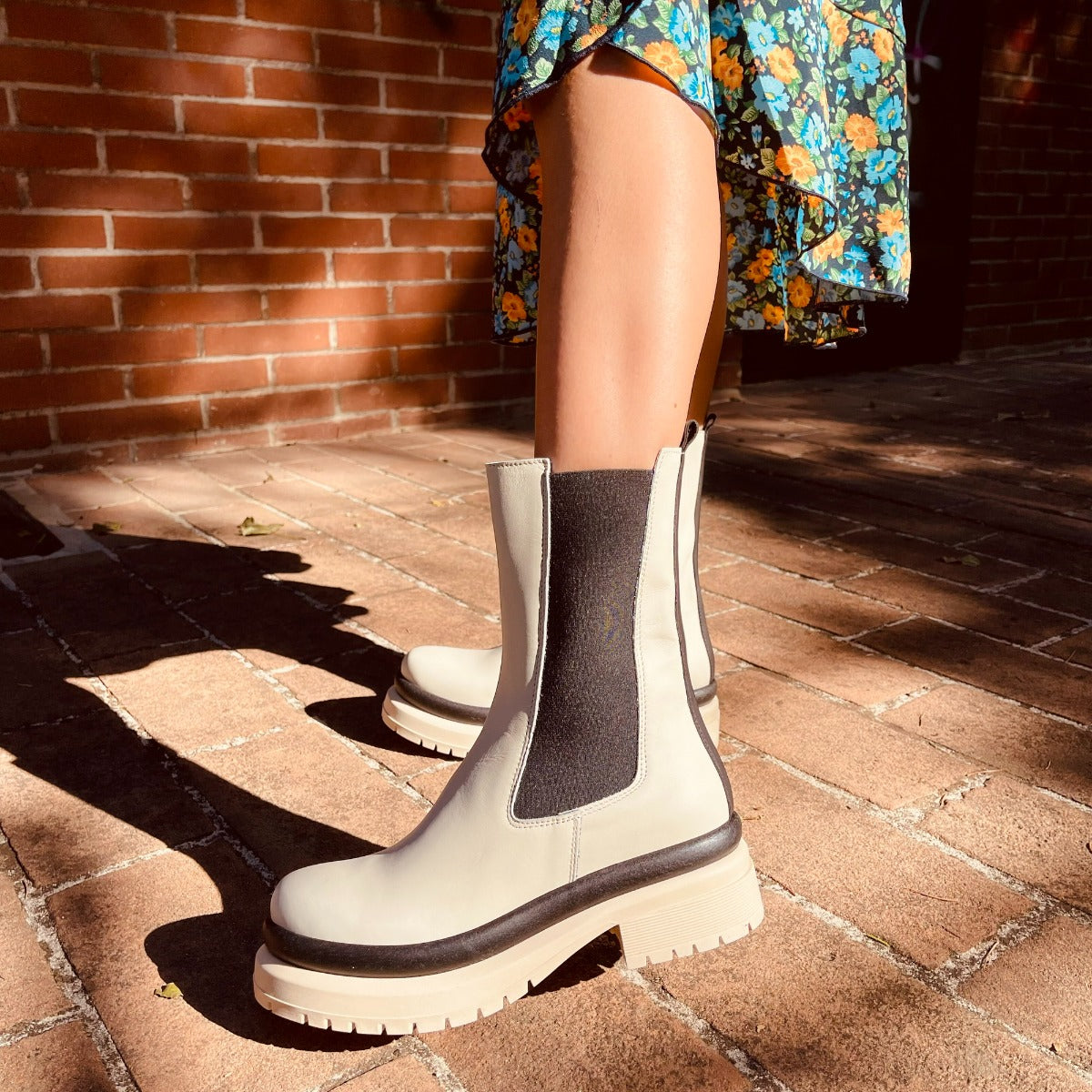 Stivaletti Beatles Donna Offwhite Made in Italy con Inserti Elasticizzati