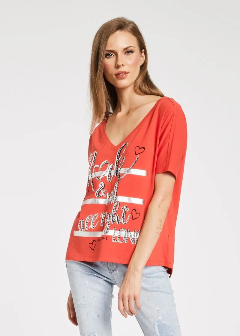 T-shirt con lettering e strass