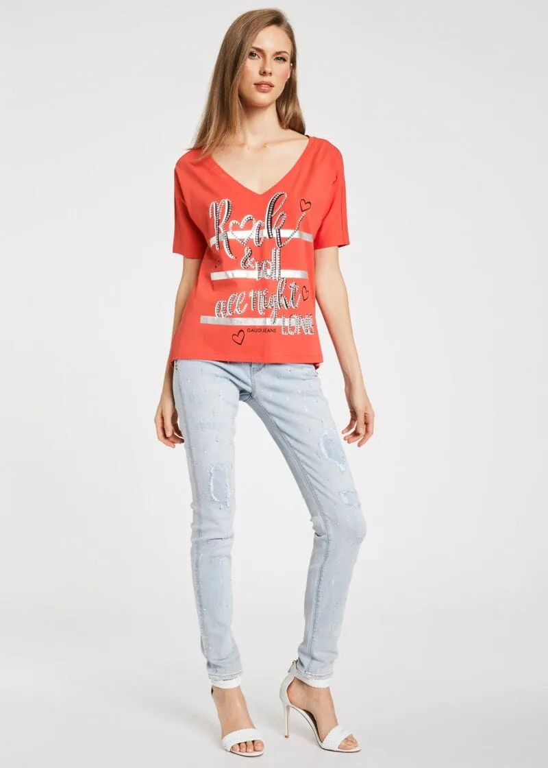 T-shirt con lettering e strass