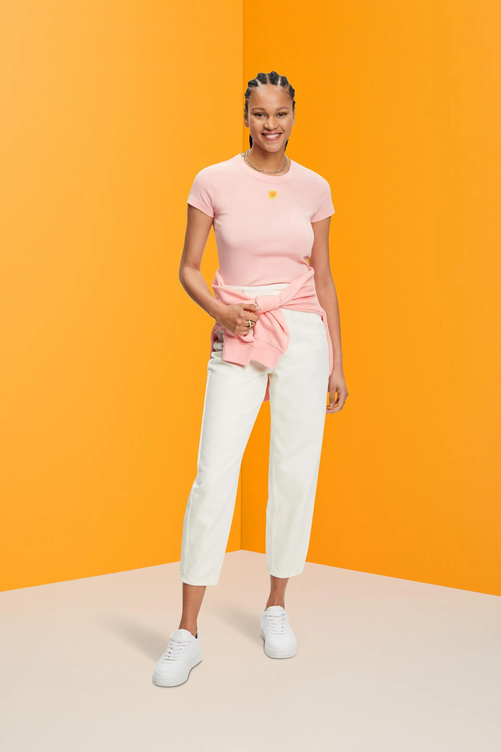 T-shirt con stampa a floreale sul petto