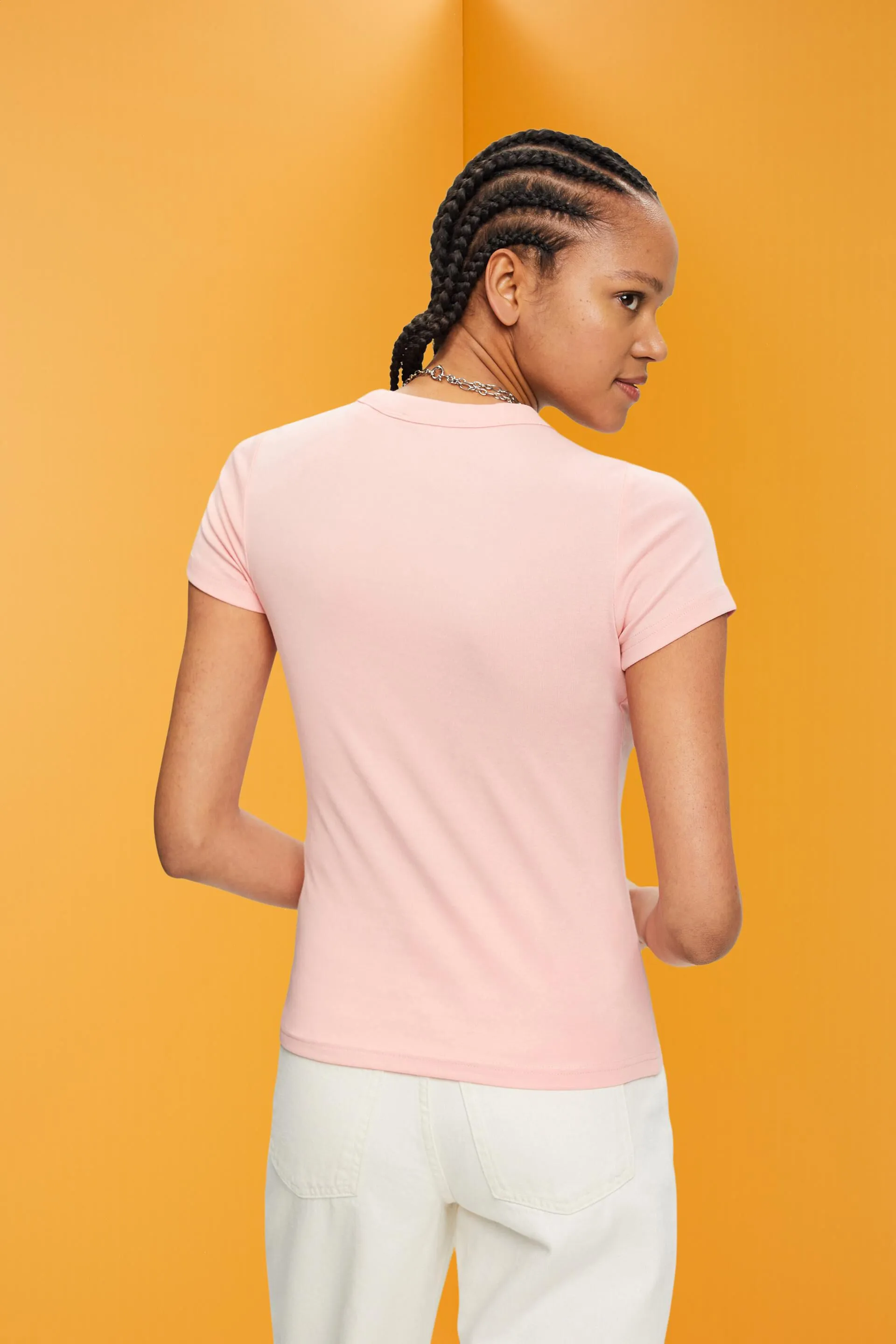 T-shirt con stampa a floreale sul petto