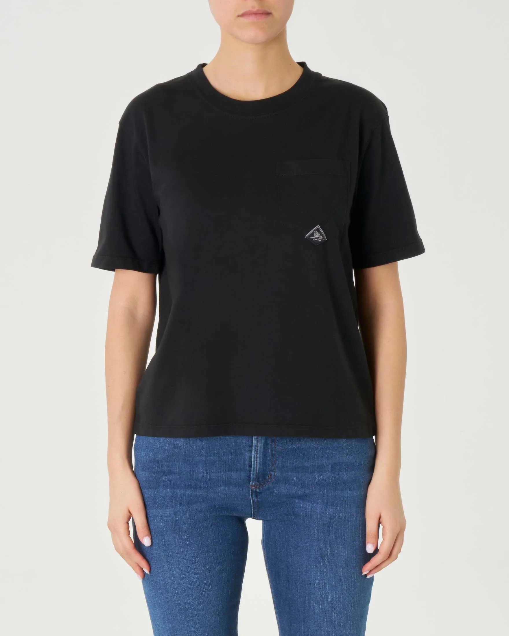 T-shirt nera in cotone con taschino sul petto con Label Roy Roger's