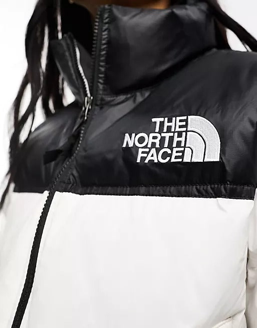 The North Face Nuptse Short Corto Bianco Nero