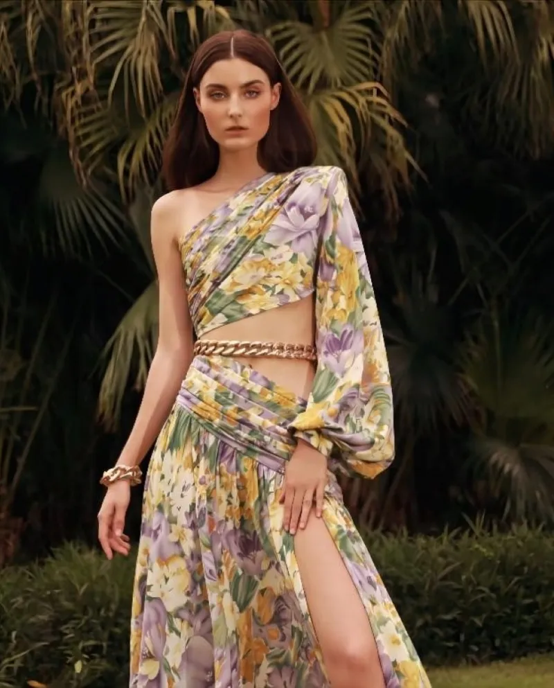 Vestito da altalena irregolare da donna con gonna floreale ombelico con spalle inclinate
